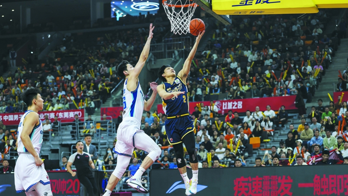 英雄联盟下注直播的CBA篮球比赛精彩画面